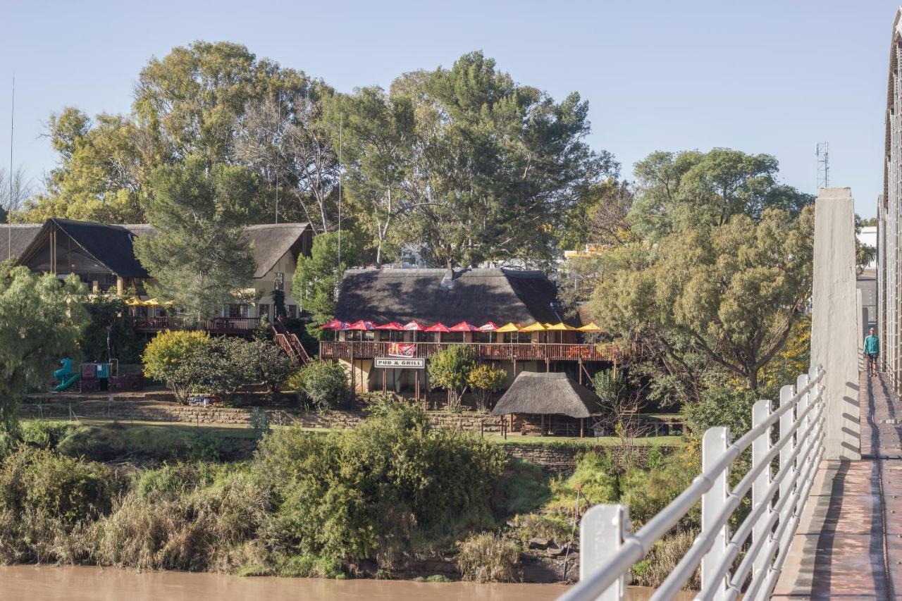 Riverside Lodge & Conference Center 알리왈 노스 외부 사진